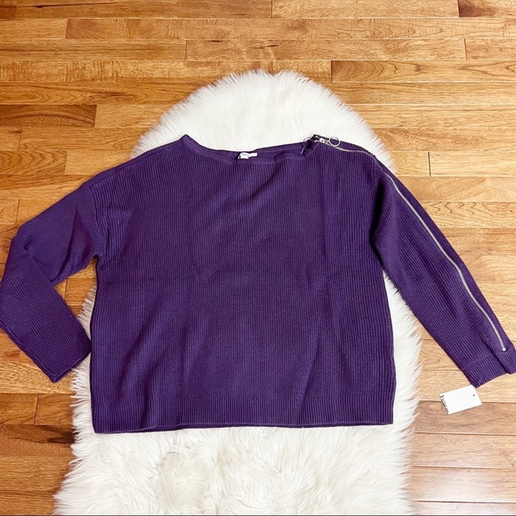 Bar III Purple Plus SizeRibbed Zipper-Sleeve On or Off Shoulder Sweater - Picture 1 of 4